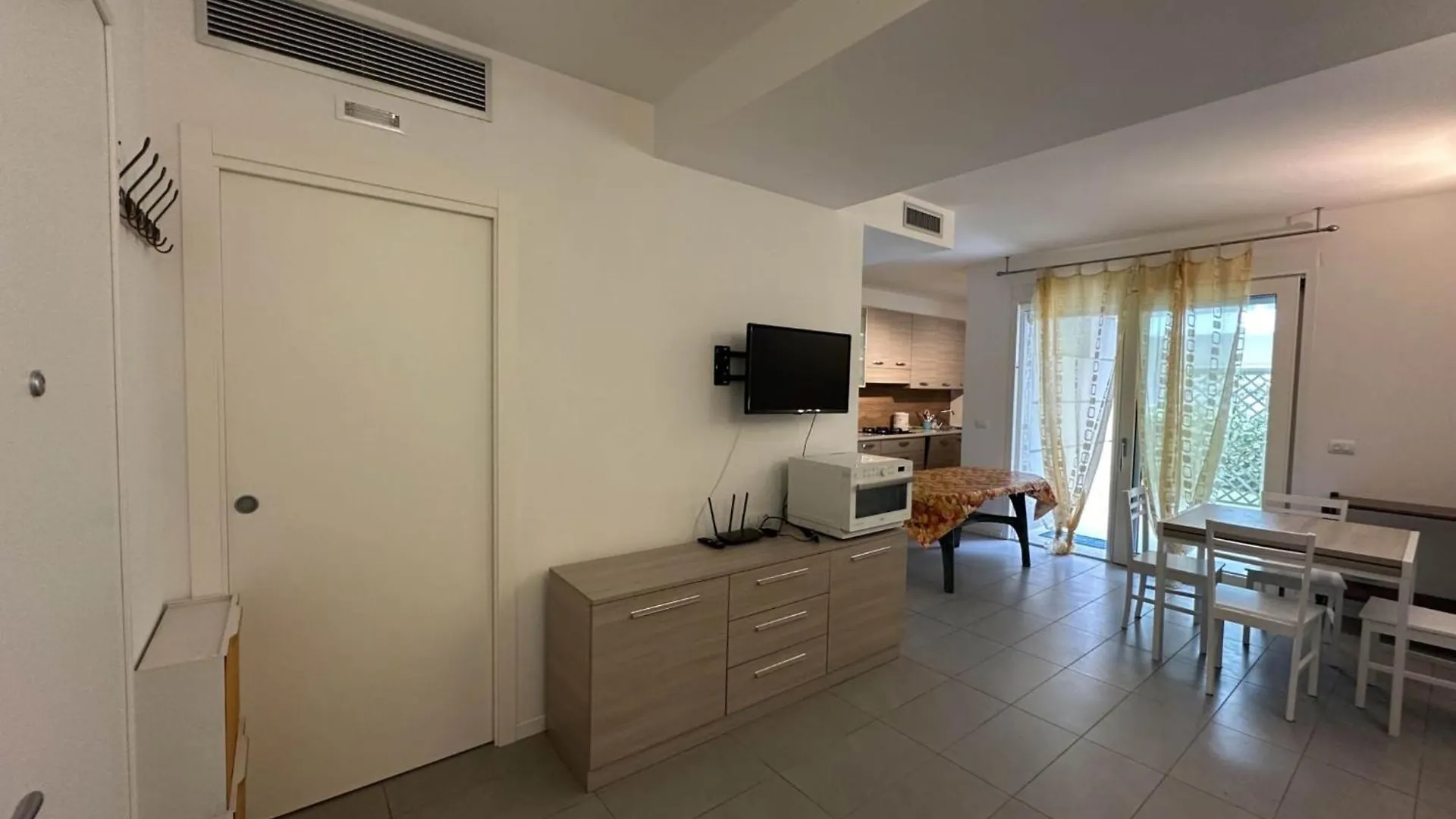 Bright And New Apartment Between The Beach And The City Center Bibione
