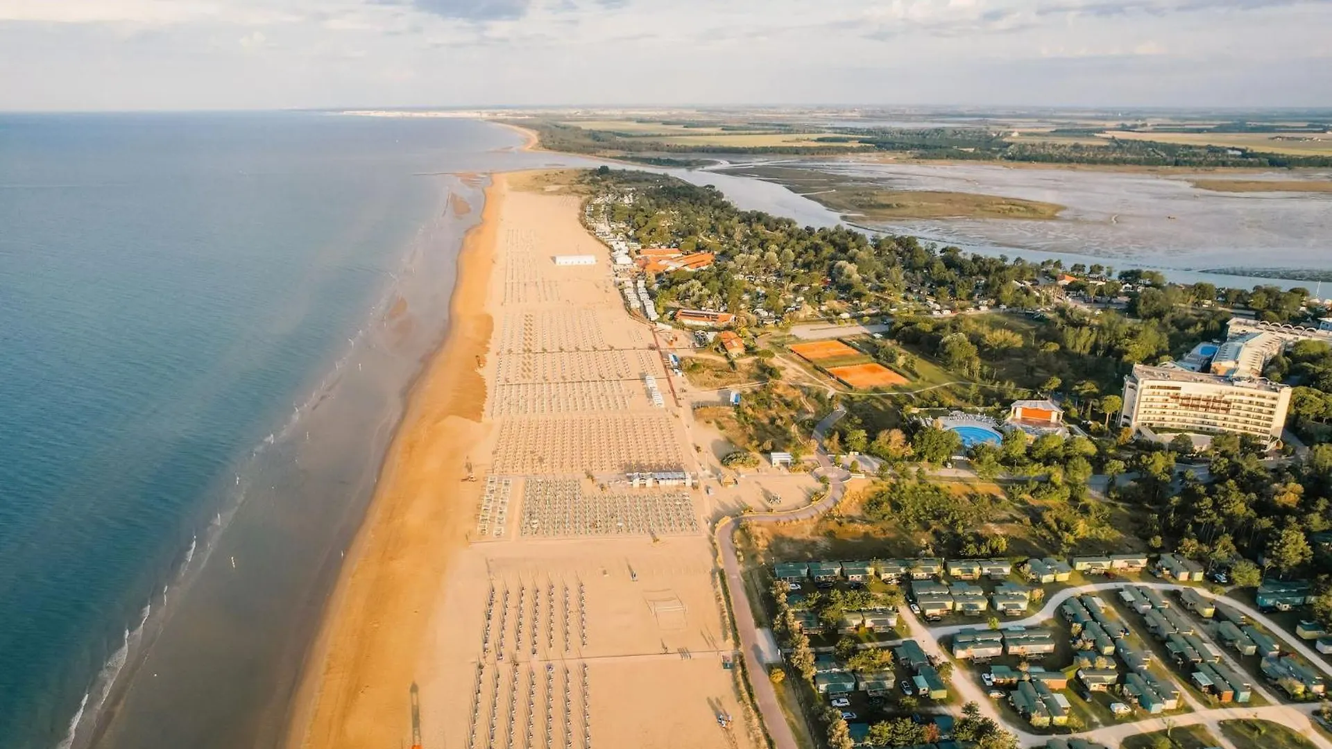 Bright And New Apartment Between The Beach And The City Center Bibione 0*,  Italy